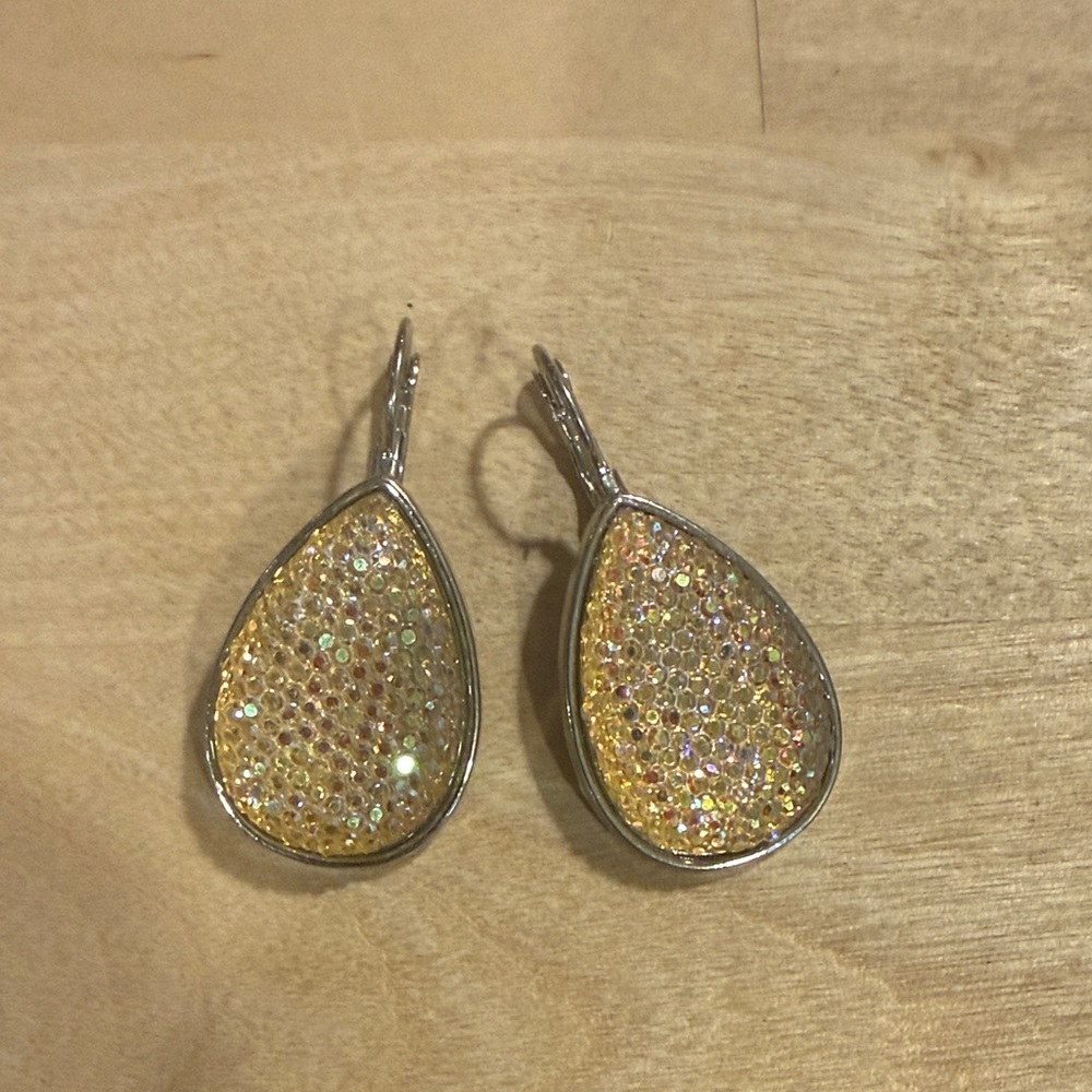 Y2K Gold Teardrop Earrings